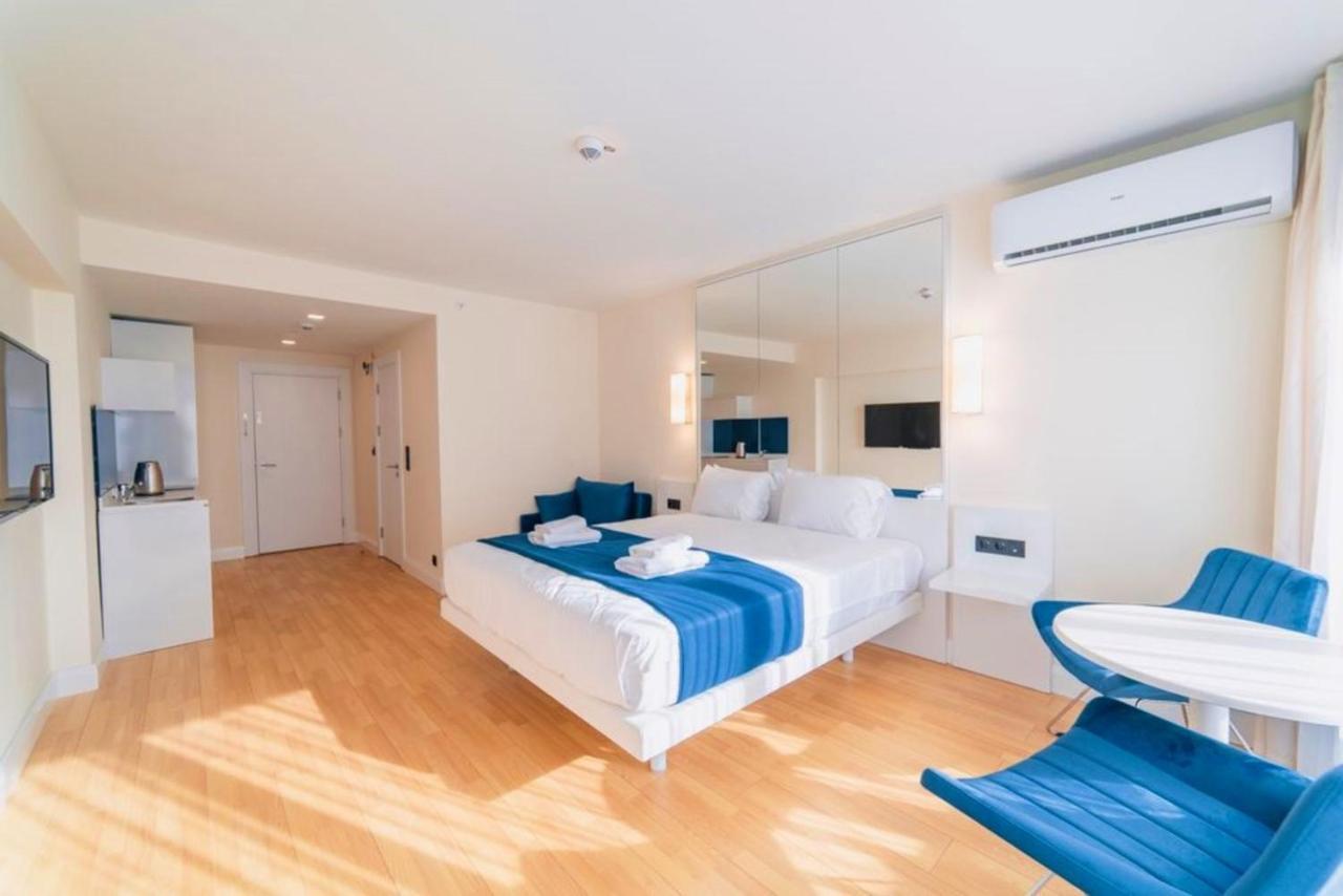 Luxury Sea View Apartments In Orbi City バトゥーミ エクステリア 写真