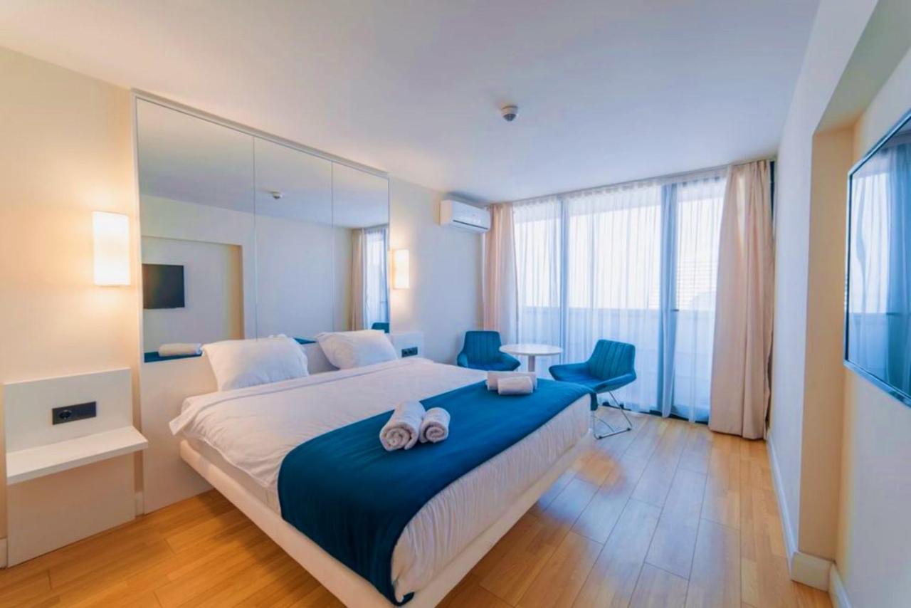 Luxury Sea View Apartments In Orbi City バトゥーミ エクステリア 写真