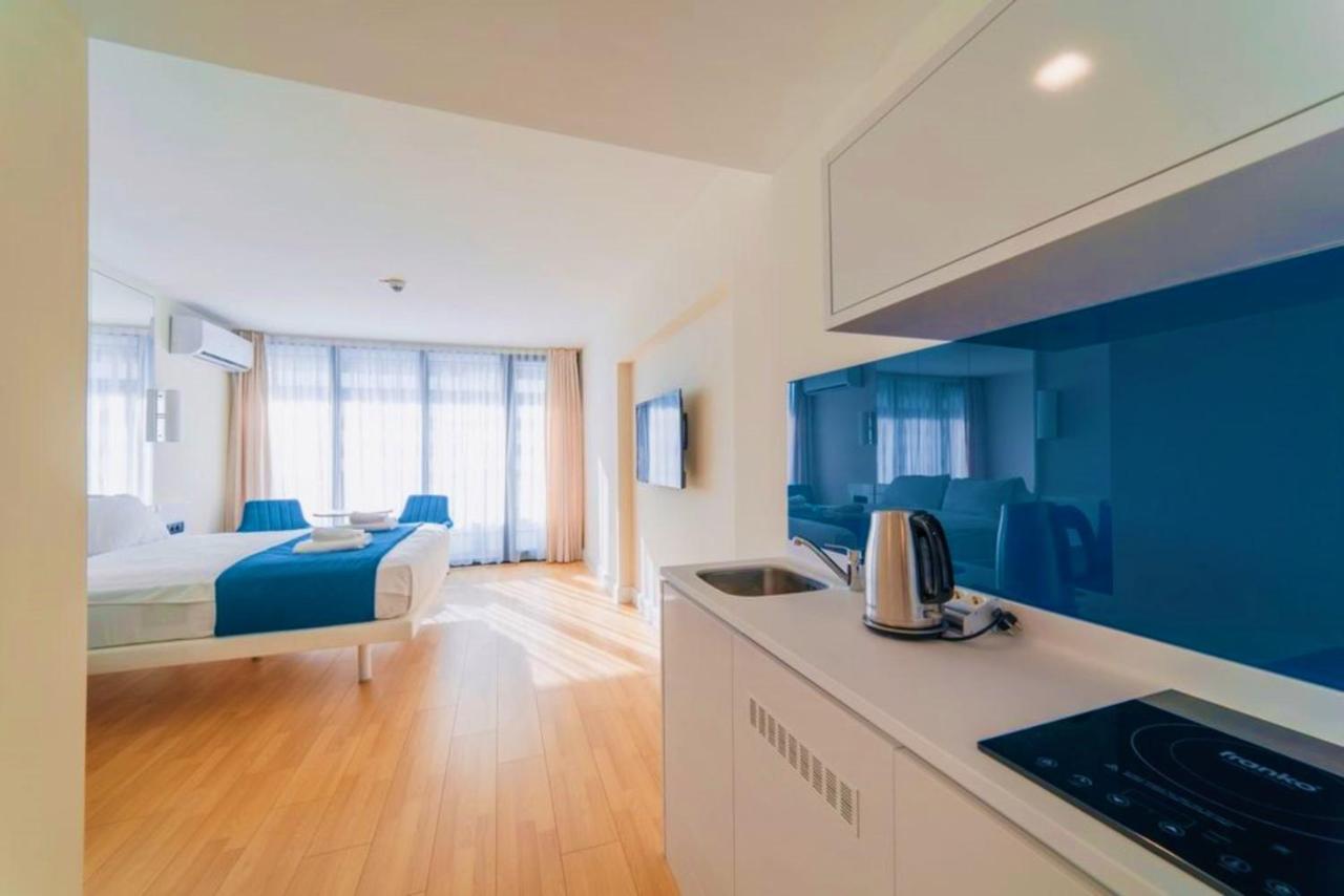 Luxury Sea View Apartments In Orbi City バトゥーミ エクステリア 写真