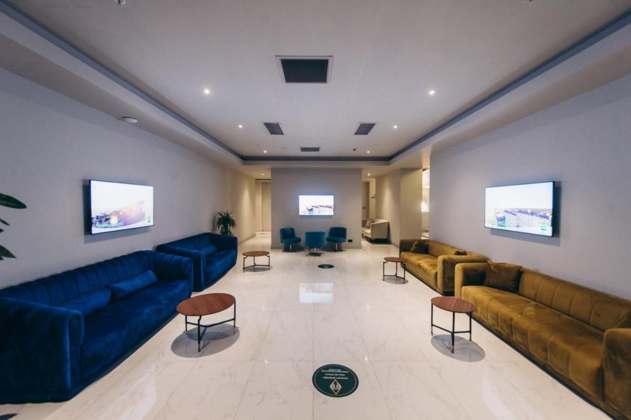 Luxury Sea View Apartments In Orbi City バトゥーミ エクステリア 写真