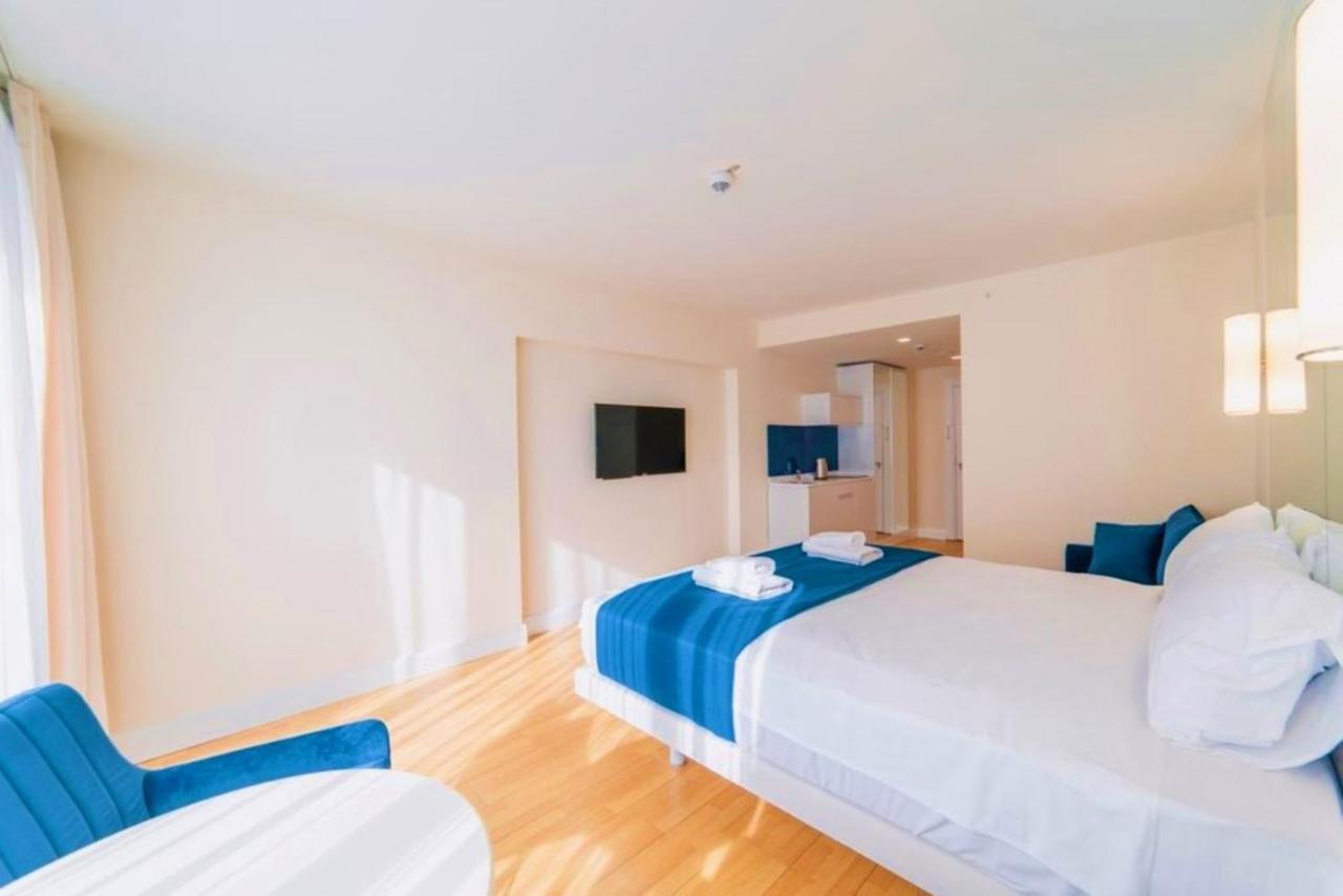 Luxury Sea View Apartments In Orbi City バトゥーミ エクステリア 写真