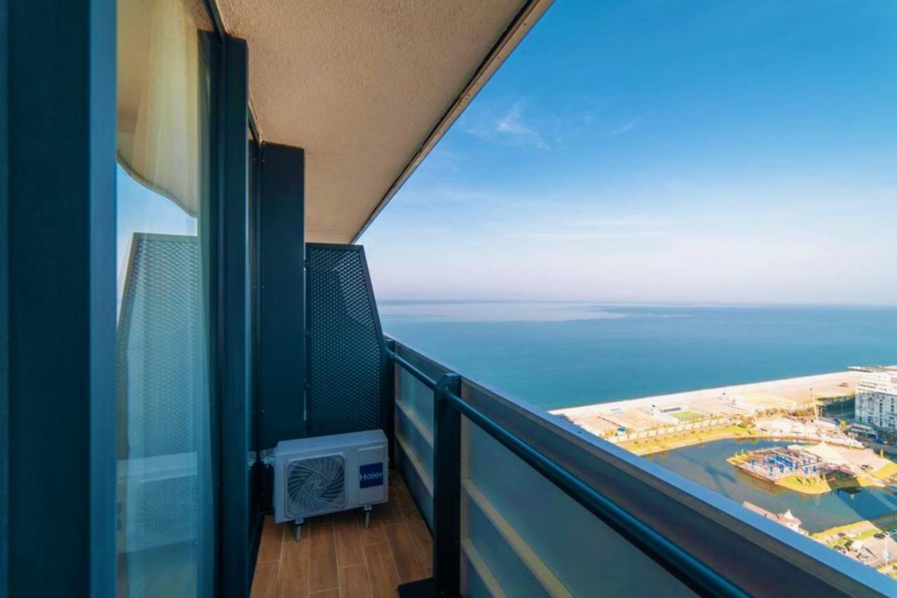Luxury Sea View Apartments In Orbi City バトゥーミ エクステリア 写真