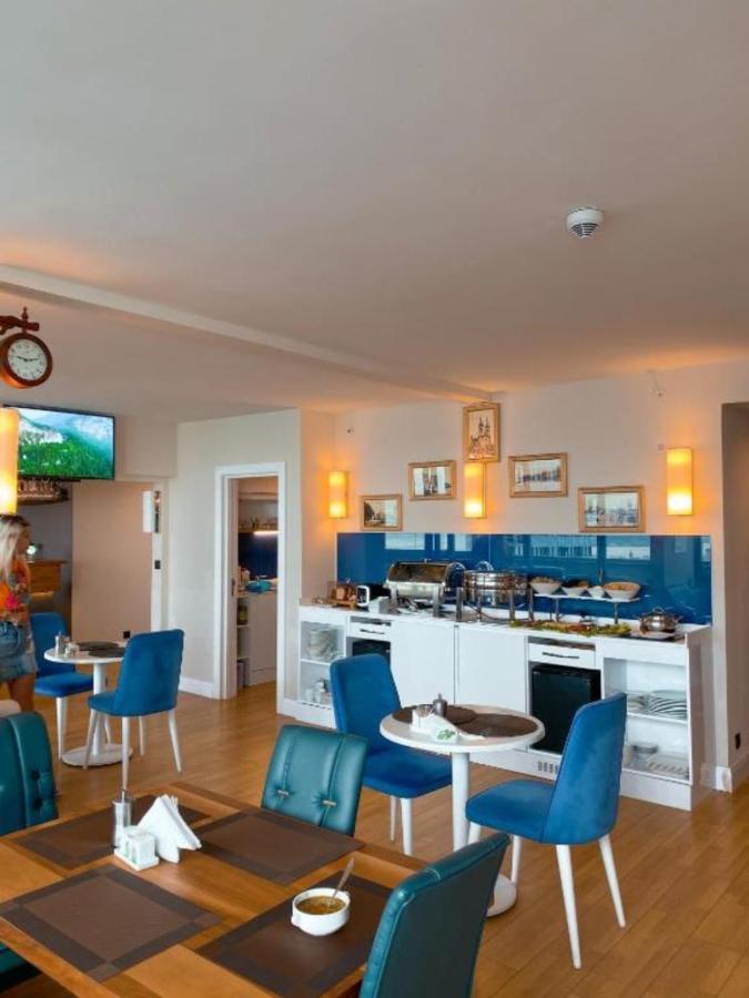 Luxury Sea View Apartments In Orbi City バトゥーミ エクステリア 写真