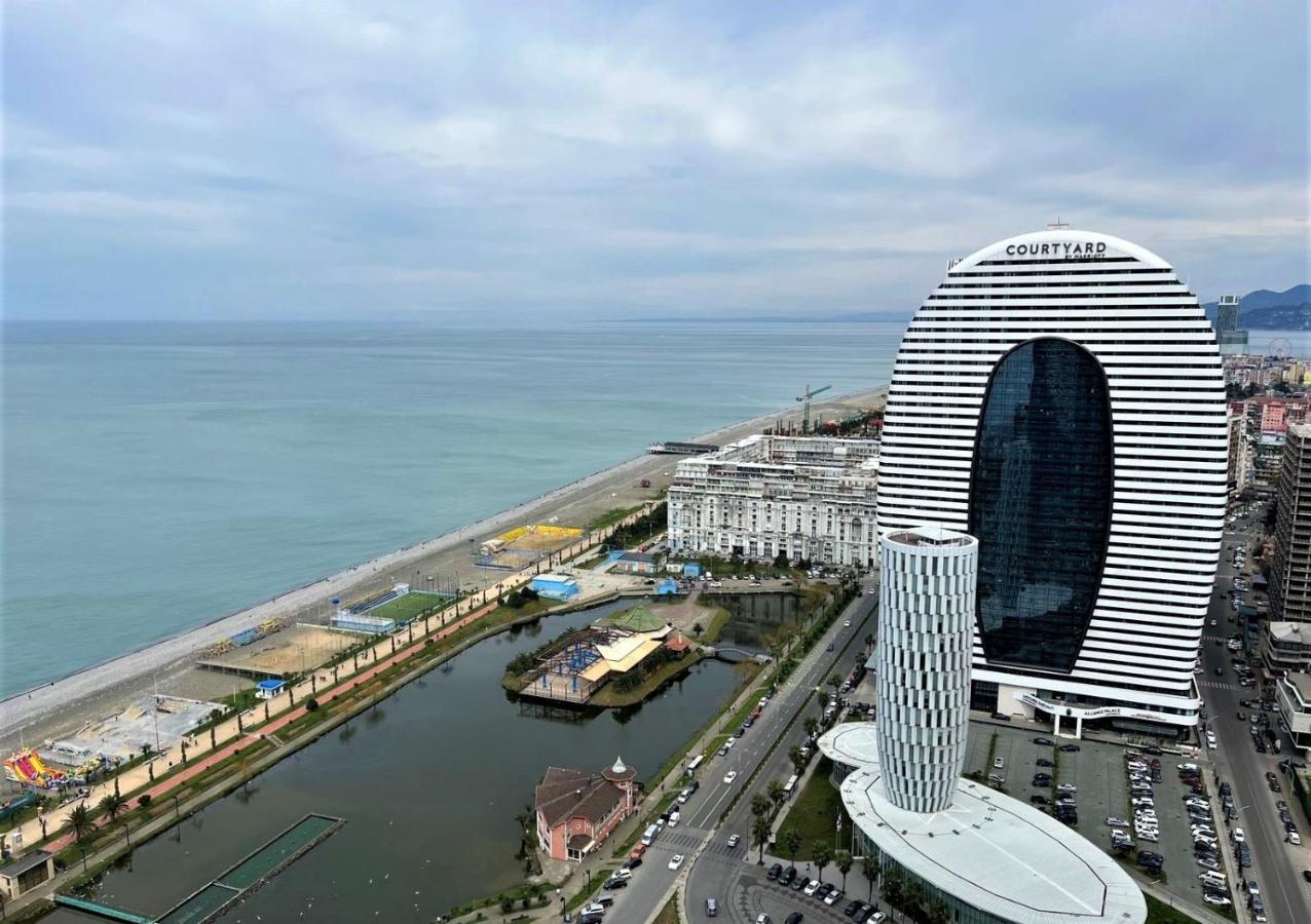 Luxury Sea View Apartments In Orbi City バトゥーミ エクステリア 写真