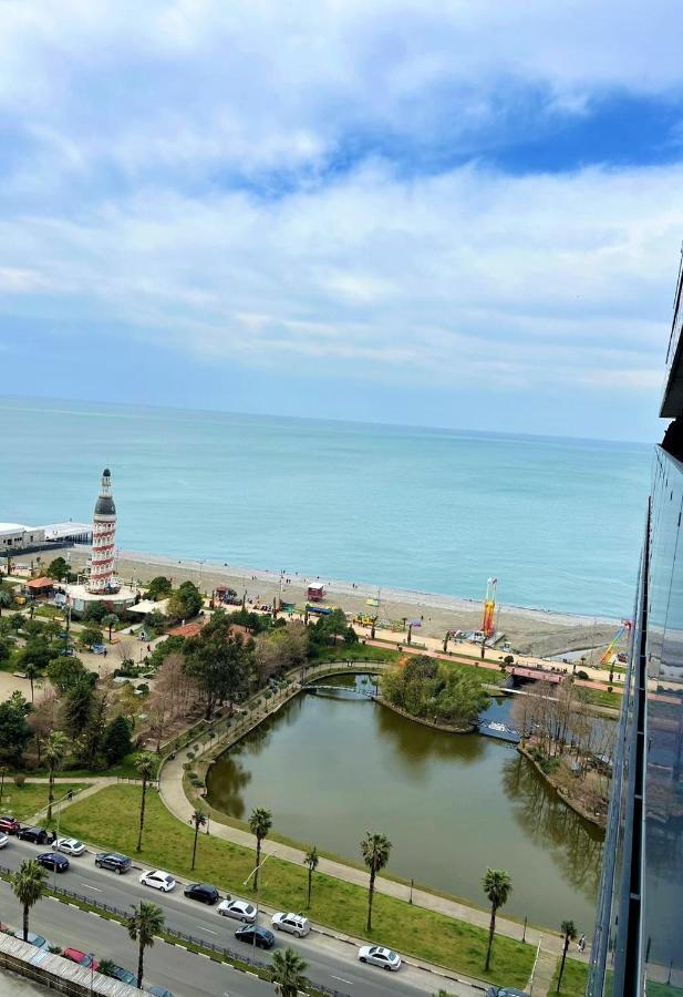 Luxury Sea View Apartments In Orbi City バトゥーミ エクステリア 写真